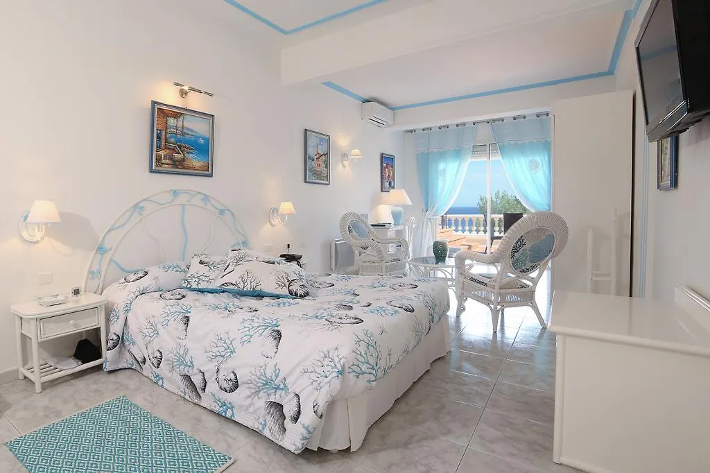 Hotel La Calanque Cavalaire-sur-Mer 4*,  Francia