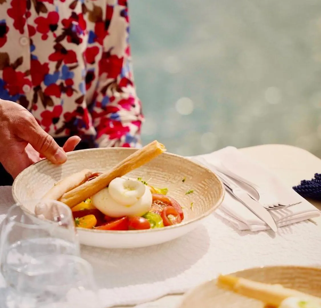 Hotel La Calanque Cavalaire-sur-Mer