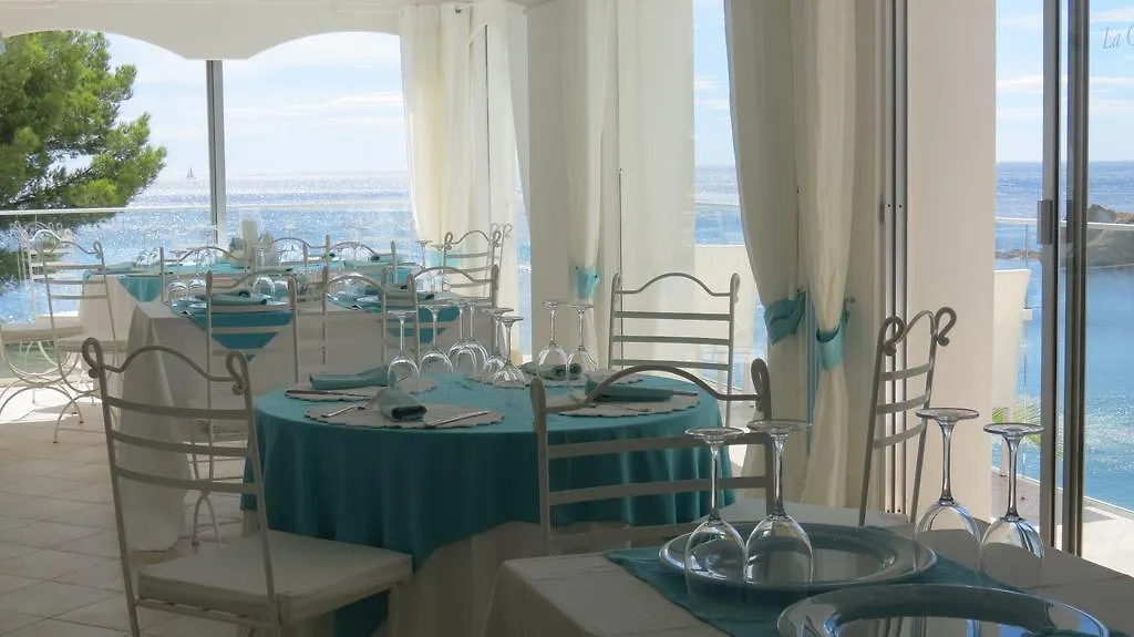 Hotel La Calanque Cavalaire-sur-Mer