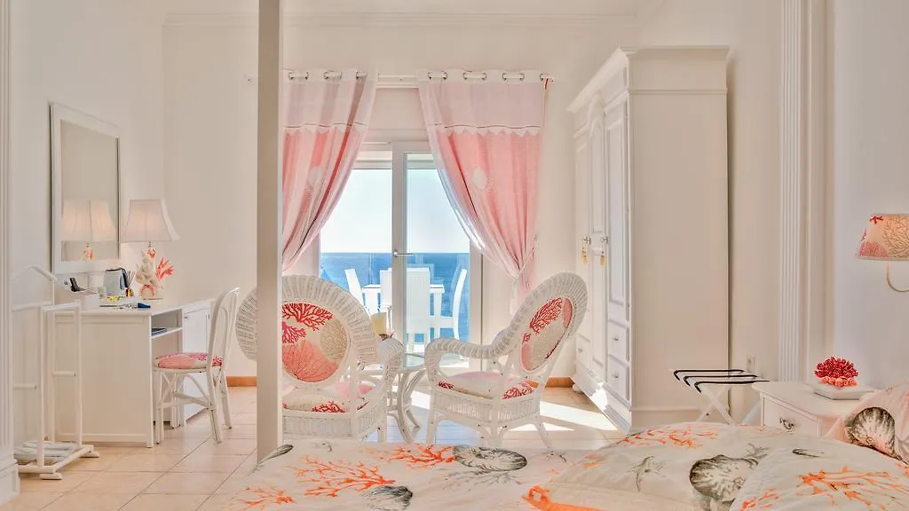 Hotel La Calanque Cavalaire-sur-Mer