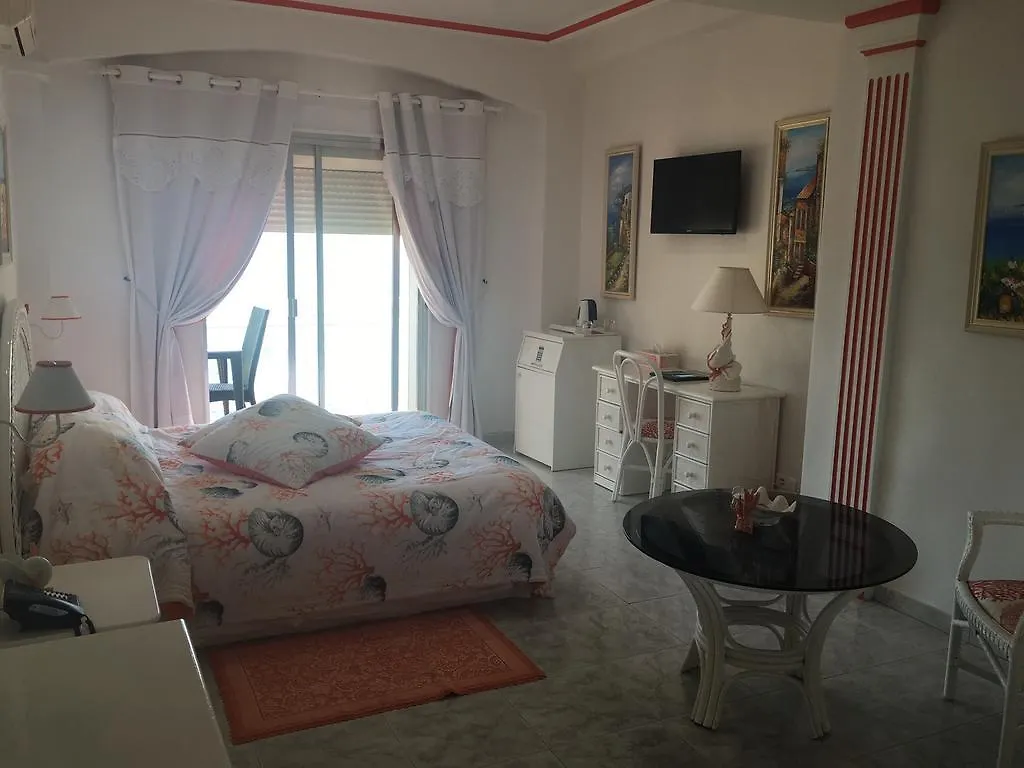 Hotel La Calanque Cavalaire-sur-Mer