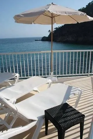 ****  Hotel La Calanque Кавалер-сюр-Мер Франция