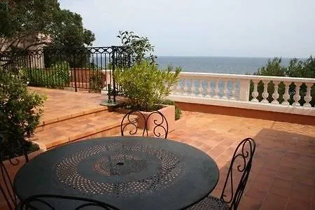 Hotel La Calanque Cavalaire-sur-Mer