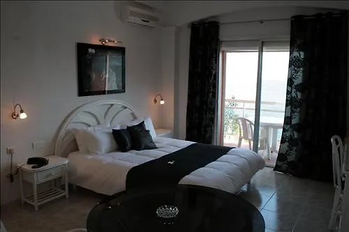 Hotel La Calanque Cavalaire-sur-Mer
